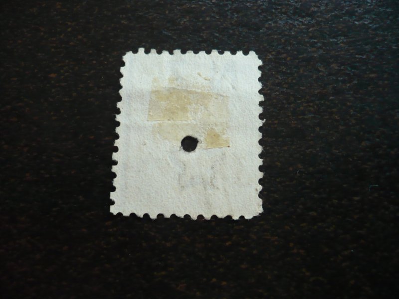 Stamps - New Zealand - Scott# 67 - Used Single Stamp with punch hole