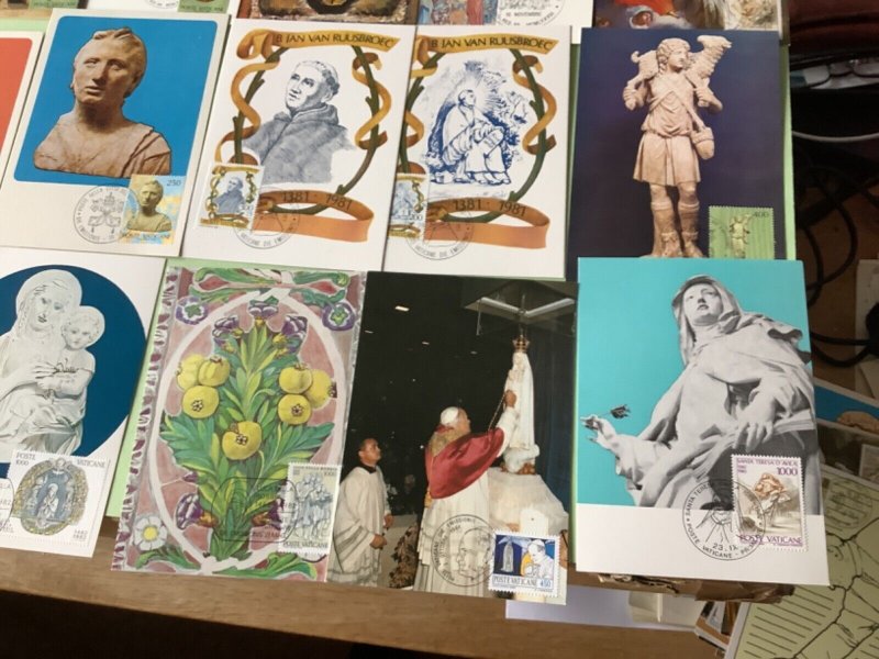 Vatican postal postcards  18 items Ref A2020