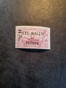 Stamps Wallis and Futana Scott #40 hinged