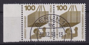 Berlin 1971 Mi#410 DZ10 Pair with Druckerzeichen used CV€100.00 (BN1119)