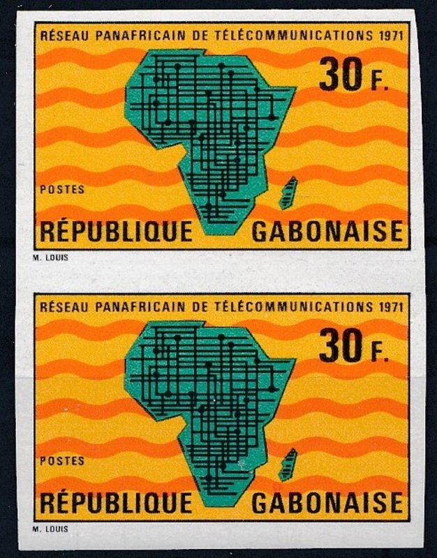 [BIN521] Gabon 1971 Telecom  good stamps in pair very fine MNH imperf