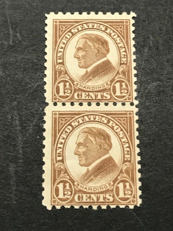 SCOTT#582   HARDING  1 1/2 CENT    MNH- Vertical Pair Perf 10