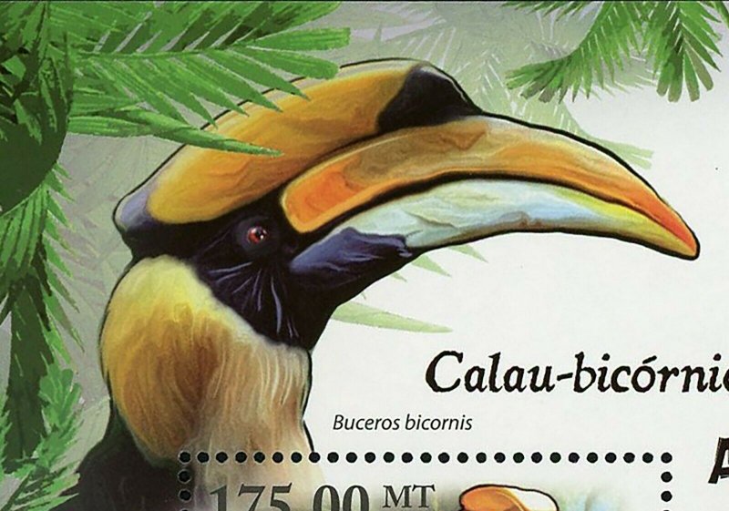 Great Hornbill Stamp Bird Buceros Bicornis Souvenir Sheet MNH #4382 / Bl.418