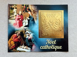 Art, Christmas 2023 year 5 blocks Foil. Gold.  perforated  NEW