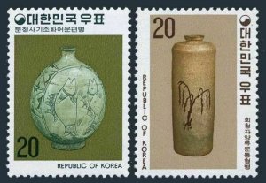 Korea South 1071-1072,MNH.Mi 1101-1102. Ceramic 1977.Punch'ong jar,Celadon vase.