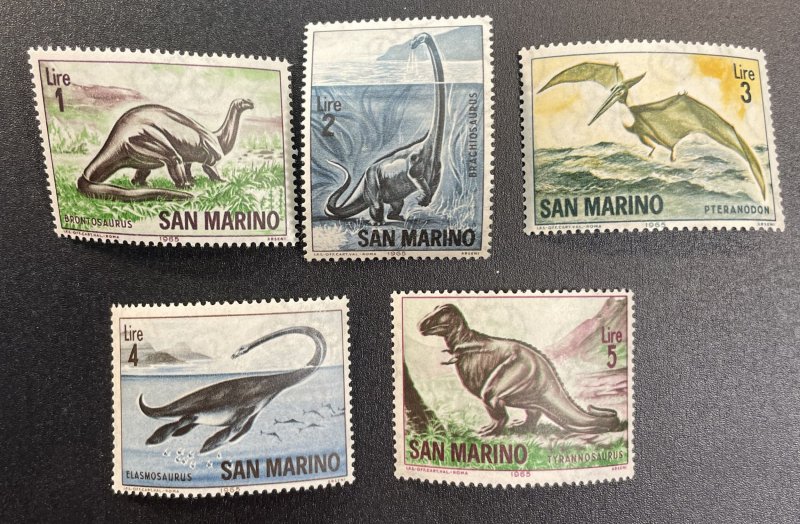 San Marino #612-615 MH (c1965) Dinosaurs