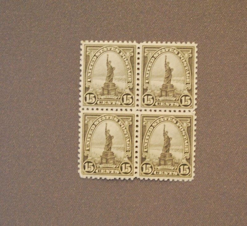 696, Statue of Liberty, Mint OGNH, Block of 4, CV $65.00