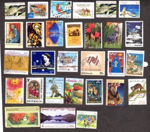 Australia, Lot of 50 used stamps, CV = $ 12.50  Lot 220360 -12