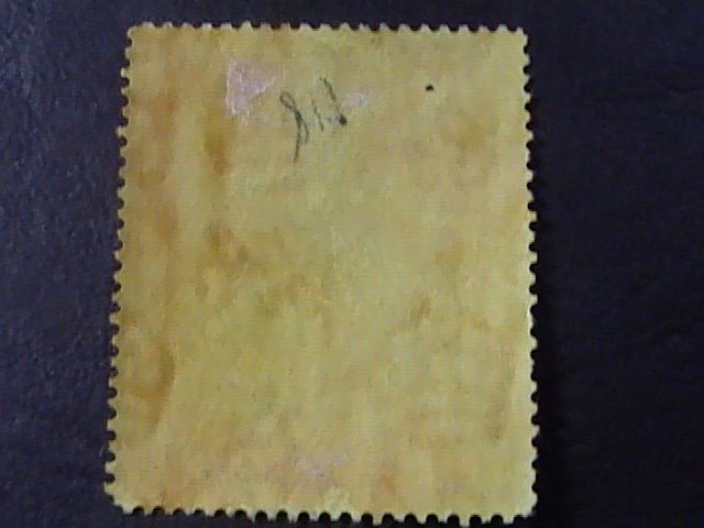BERMUDA  # 125a-USED--SINGLE--RED & GREEN ON YELLOW PAPER--1938-51(LOTB)