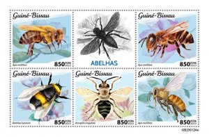 Guinea-Bissau - 2023 Bees, Western Honey Bee - 5 Stamp Sheet - GB230124a