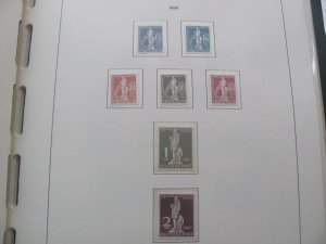 GERMANY BERLIN LIGHTHOUSE  ALBUM   1949-1990 MNH SOME BIG SETS SIGNED XF  (194)