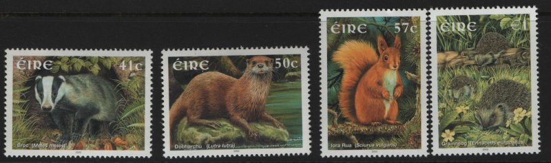 IRELAND  1399-1402  MNH   MAMMALS SET 2002