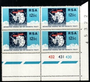 SOUTH AFRICA SG304 1971 10TH ANNIV OF ANTARCTIC TREATY BOLCK OF 4 MNH