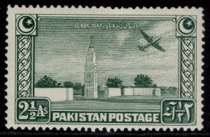 PAKISTAN GVI SG21, 2½a green, M MINT.