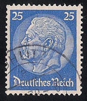 Germany #425 25pf President Paul Von Hindenburg used F-VF