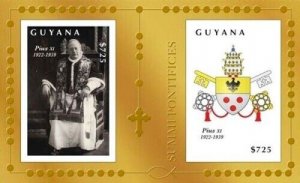 Guyana - 2011 - Popes Of The 20th Century Gold Stamps - Set Of 2 Stamps - MNH