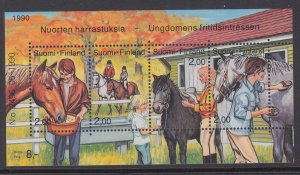 Finland 826 Horses Souvenir Sheet MNH VF