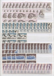 France Accumulation MNH CV$18400.00 1960-1999 Wholesale In 4 Albums