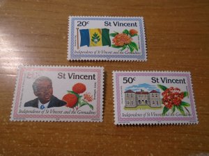 ST Vincent  ##  569-71  MNH   Flowers