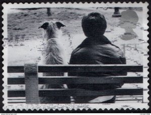 GREAT BRITAIN 2001 QEII 1st Black & Grey, Cats & Dogs-Man & Dog on Park Bench...