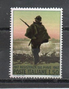 Italy 975 MNH