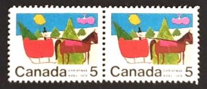 Canada 520 Horizontal Pair VF MNH