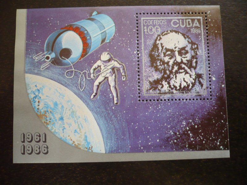 Stamps - Cuba - Scott# 2857 - Souvenir Sheet