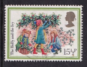 Great Britain  #1007  used   1982  Christmas  15 1/2p