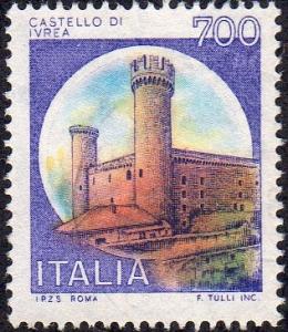 Italy 1428 - Used - 700L Ivrea Castle (1980) (cv $0.60)