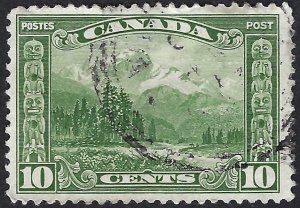 Canada #155 10¢ Mount Hurd (1928). Green. Fine centering. Used.