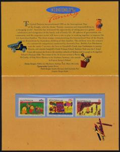 Australia 1372-4 in presentation Folder MNH - Art, Intl Year of the Family