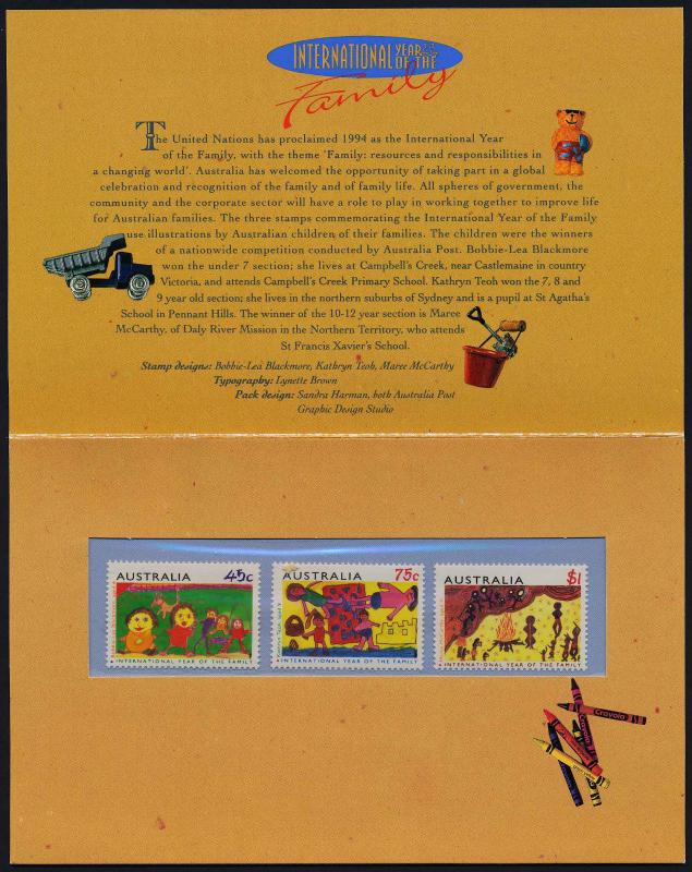 Australia 1372-4 in presentation Folder MNH - Art, Intl Year of the Family