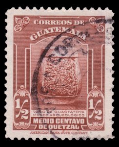 GUATEMALA STAMP 1942 SCOTT # 304. USED. # 5