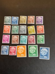 Stamps Saar Scott #289-308 never hinged