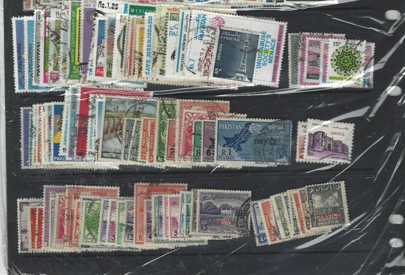 PAKISTAN  (P0708B) MINI COLLECTION OF 300   VFU MOST DIFF  CHEAP START