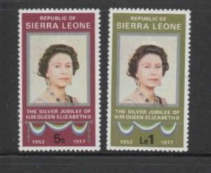 SIERRA LEONE #440-441 1977 REIGN OF QEII 25TH ANNIV. MINT VF NH O.G aa