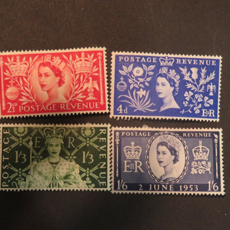 Great Britain 313-316  Coronation issue OG VLH Cv. $16.25