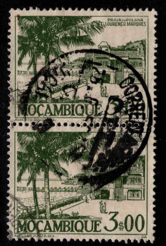 Mozambique Scott 319 Used pair of stamps