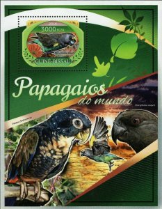 Parrots Stamp Bird Pionus Chalcopterus Poicephalus S/S MNH #8936 / Bl.1544