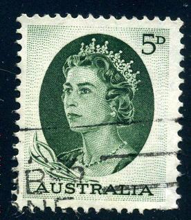 Australia - Scott #365 - 5d - Queen Elizabeth II - Used