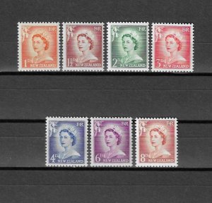 NEW ZEALAND 1955/9 SG 745/51 MNH Cat £9.50