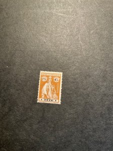 Tete Scott #32 hinged