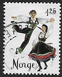Norway # 672 - Folk Dance - used  {GR40}
