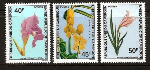 Cameroun Sc 551-3 NH issue of 1972 - Flowers - Lily