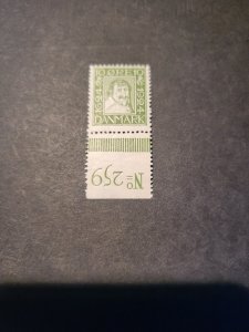 Stamps Denmark Scott #166 never hinged