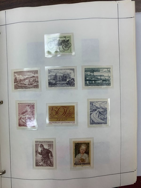 AUSTRIA – MODERN MINT COLLECTION 1945-1990S IN THREE VOLUMES – 423843