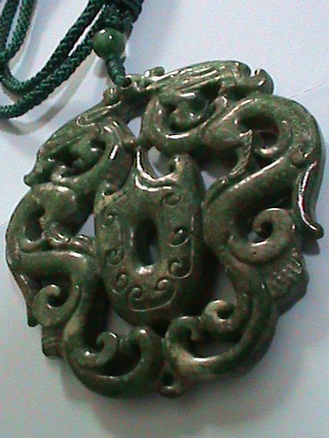 ​CHINA GREEM JADE: HAND CRAFT ON BOTH SIDE PENDANT DOUBLE DRAGON PLAYING PEAL