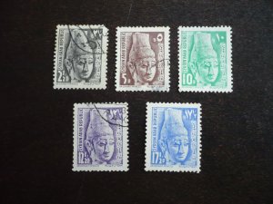 Stamps - Syria - Scott# 459-460,462-464 - Used Part Set of 5 Stamps