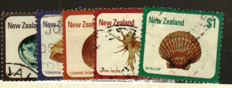 New Zealand #674-7 , 696 used Shells