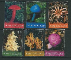 NEW ZEALAND SG2477/82 2002 FUNGI MNH